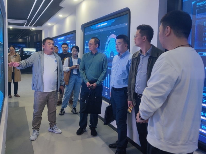 xrku_1728569575890023997.jpg 2.jpg